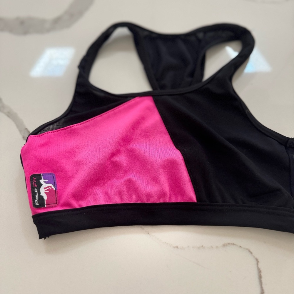 Dynamic Fit Black and Pink Sports Bra